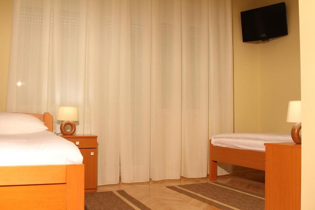 Rooms Villa Aria Sesvete Buitenkant foto